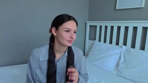 KarinaLeila online show from October 2025 06:54:01 AM