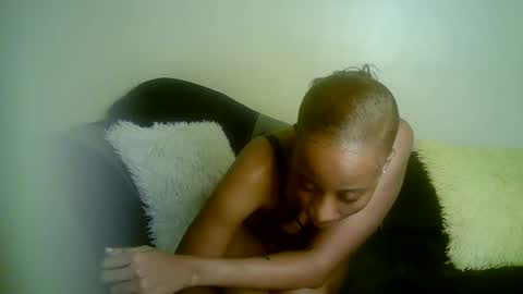 minieme001 online show from March 2026 04:57:01 PM