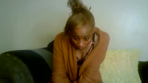 minieme001 online show from March 2026 02:02:02 AM