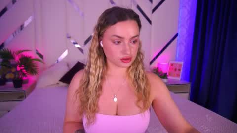 minifox_ online show from November 2025 08:28:02 AM