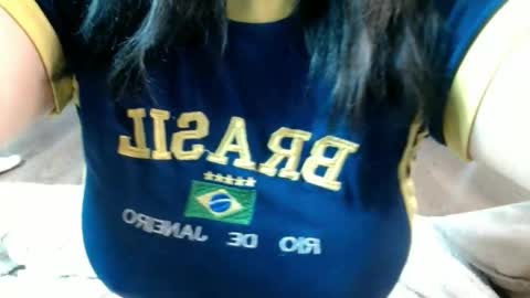 Minji online show from April 2026 12:58:02 PM