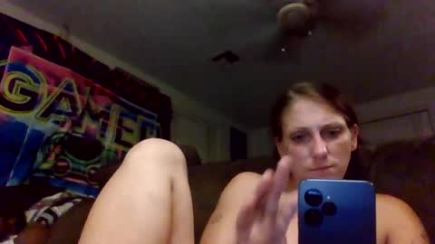 Snapshot of minnie2sexi chatting on June 2026 07:18:02 AM Minnie online show from June 2026 07:18:02 AM