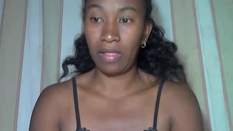 minouch211907 online show from September 2025 08:20:02 PM