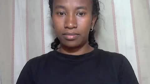 minouch211907 online show from November 2025 06:13:02 AM