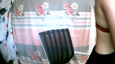 Snapshot of miorah chatting on January 2025 10:33:02 AM miorah online show from January 2025 10:33:02 AM