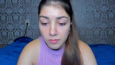 Snapshot of mira_bloempje chatting on September 2025 08:00:02 PM Mira online show from September 2025 08:00:02 PM