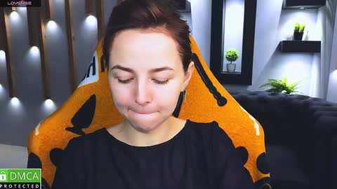 Snapshot of mira_mermayd chatting on December 2024 01:13:01 AM Mira online show from December 2024 01:13:01 AM