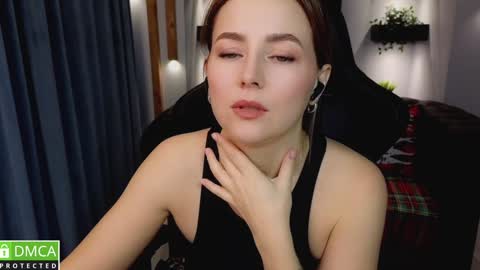 Snapshot of mira_mermayd chatting on December 2024 07:44:02 AM Mira online show from December 2024 07:44:02 AM