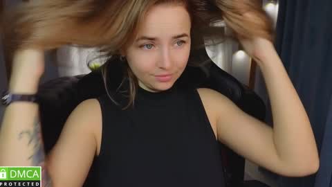 Snapshot of mira_mermayd chatting on January 2025 01:13:02 AM Mira online show from January 2025 01:13:02 AM