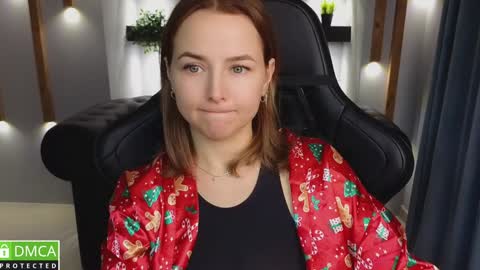 Snapshot of mira_mermayd chatting on January 2025 11:21:02 AM Mira online show from January 2025 11:21:02 AM