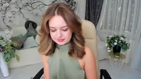 Emma online show from October 2025 10:13:02 AM