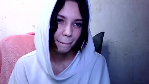 Snapshot of miralapics chatting on March 2026 04:30:02 PM MiraLaPics online show from March 2026 04:30:02 PM