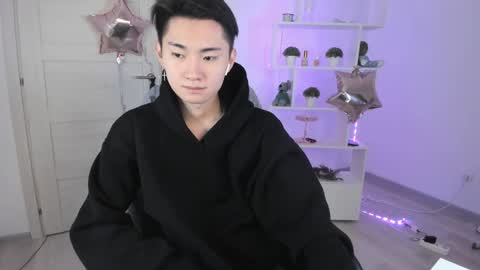              online show from December 2024 05:20:02 AM