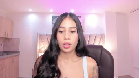 miranda_crawfor online show from October 2025 04:10:01 AM