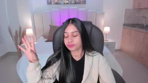 miranda_crawfor online show from October 2025 12:25:01 PM