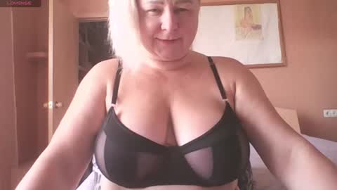 Snapshot of miranda_robinson chatting on June 2026 04:58:02 AM Miranda online show from June 2026 04:58:02 AM