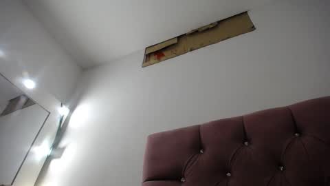 Snapshot of miranda_zacky chatting on September 2025 11:19:01 PM Miranda Indep Model Thank you very much for all your support online show from September 2025 11:19:01 PM