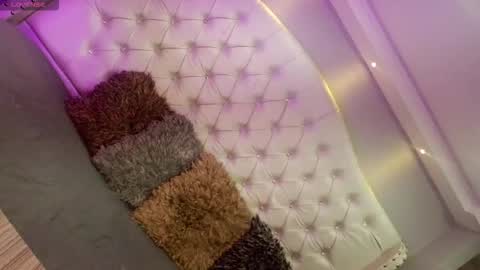 mirandaacollins online show from October 2025 03:56:02 AM