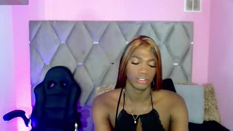 mirandaacollins online show from November 2025 10:59:02 AM