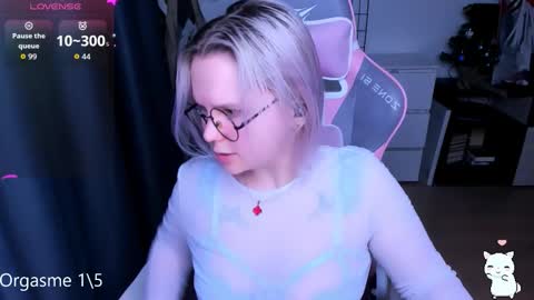 Kira online show from March 2026 05:38:01 PM