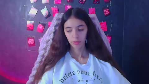 Snapshot of miri_miss chatting on October 2025 12:28:01 PM Miri online show from October 2025 12:28:01 PM