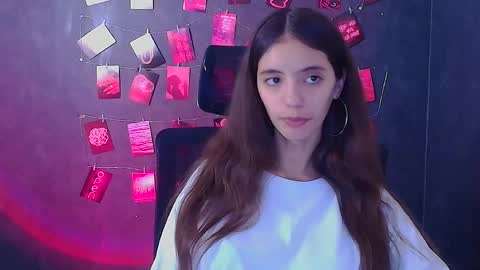 Snapshot of miri_miss chatting on November 2025 12:37:01 PM Miri online show from November 2025 12:37:01 PM