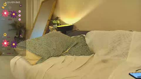 Miriam online show from September 2025 04:28:01 AM