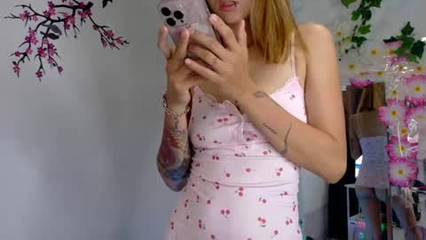 Snapshot of mis_iyasha chatting on June 2026 07:13:01 PM IYASHA online show from June 2026 07:13:01 PM