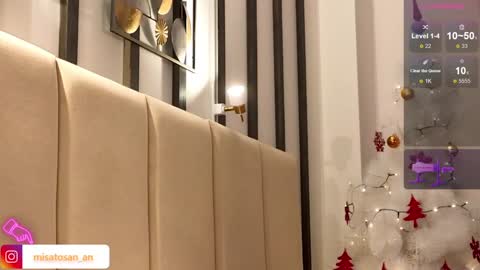 Annie  dont forget to thumbs up me  online show from January 2025 01:09:02 PM