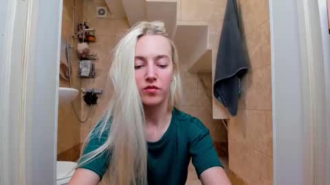 Snapshot of mishapallmer chatting on February 2026 07:34:01 AM mishapallmer online show from February 2026 07:34:01 AM