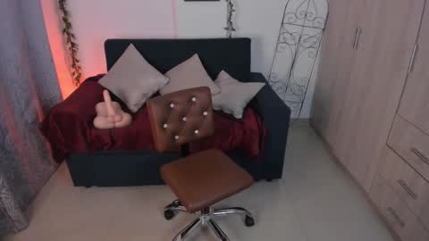 KRAVE  online show from October 2025 12:20:01 AM