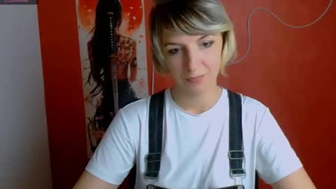 Snapshot of mishelle_blondie chatting on May 2026 04:01:02 PM Mishelle online show from May 2026 04:01:02 PM