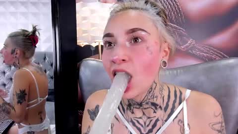 miss___angel online show from February 2025 07:41:02 PM