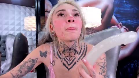 miss___angel online show from February 2025 09:16:02 PM