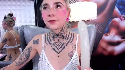 miss___angel online show from March 2025 09:40:02 PM