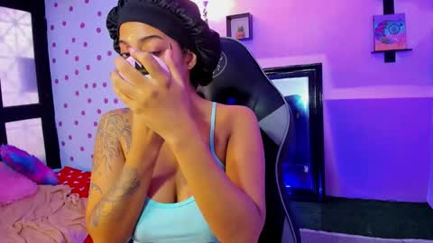 Akemi 3 online show from October 2025 01:18:02 PM