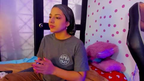 Akemi 3 online show from November 2025 01:10:02 PM