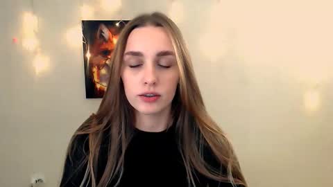 Angelina online show from November 2025 10:15:01 AM