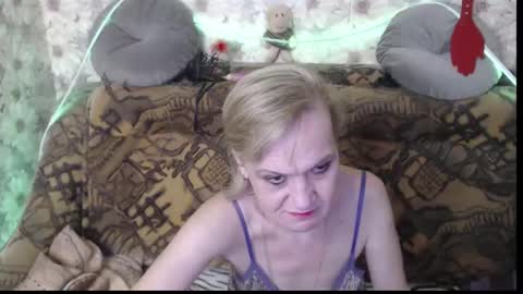 Snapshot of miss_bekker chatting on December 2024 03:16:02 PM ask me online show from December 2024 03:16:02 PM