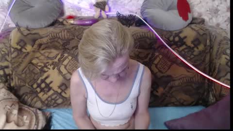 Snapshot of miss_bekker chatting on December 2024 06:24:02 AM ask me online show from December 2024 06:24:02 AM