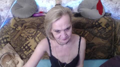 Snapshot of miss_bekker chatting on December 2024 01:36:02 AM ask me online show from December 2024 01:36:02 AM