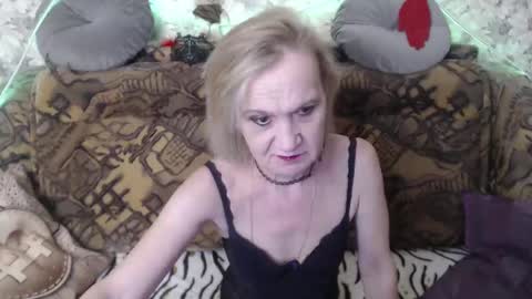 Snapshot of miss_bekker chatting on January 2025 05:58:01 AM ask me online show from January 2025 05:58:01 AM