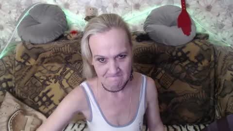 Snapshot of miss_bekker chatting on January 2025 03:53:02 PM ask me online show from January 2025 03:53:02 PM
