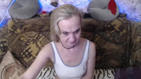 Snapshot of miss_bekker chatting on January 2025 10:17:02 PM ask me online show from January 2025 10:17:02 PM