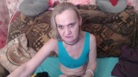 Snapshot of miss_bekker chatting on February 2025 11:44:02 PM ask me online show from February 2025 11:44:02 PM