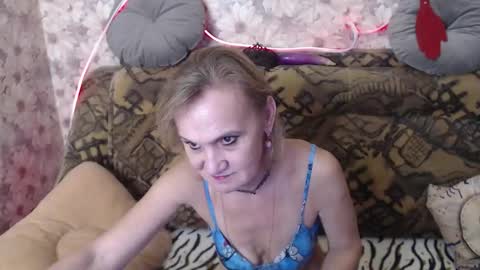 Snapshot of miss_bekker chatting on September 2025 05:29:01 AM ask me online show from September 2025 05:29:01 AM