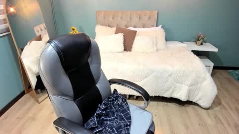 Snapshot of miss_cataleya__ chatting on October 2025 12:12:02 PM Cataleya online show from October 2025 12:12:02 PM