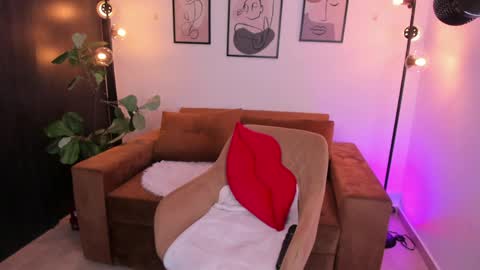 Charlize online show from April 2026 01:53:01 AM