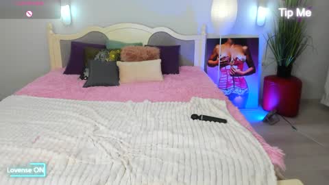 Elia online show from February 2025 12:09:01 AM