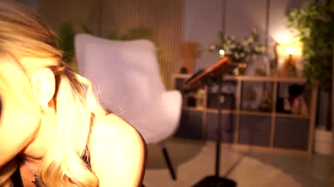 Miss Ema Devine online show from February 2026 06:15:01 PM